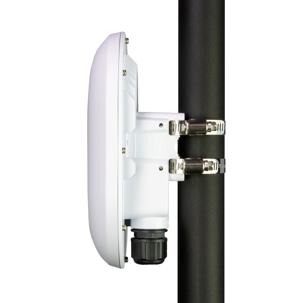 AP6-Pro-Outdoor_Side.webp